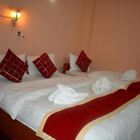 Festoon Hotel Катманду Экстерьер фото