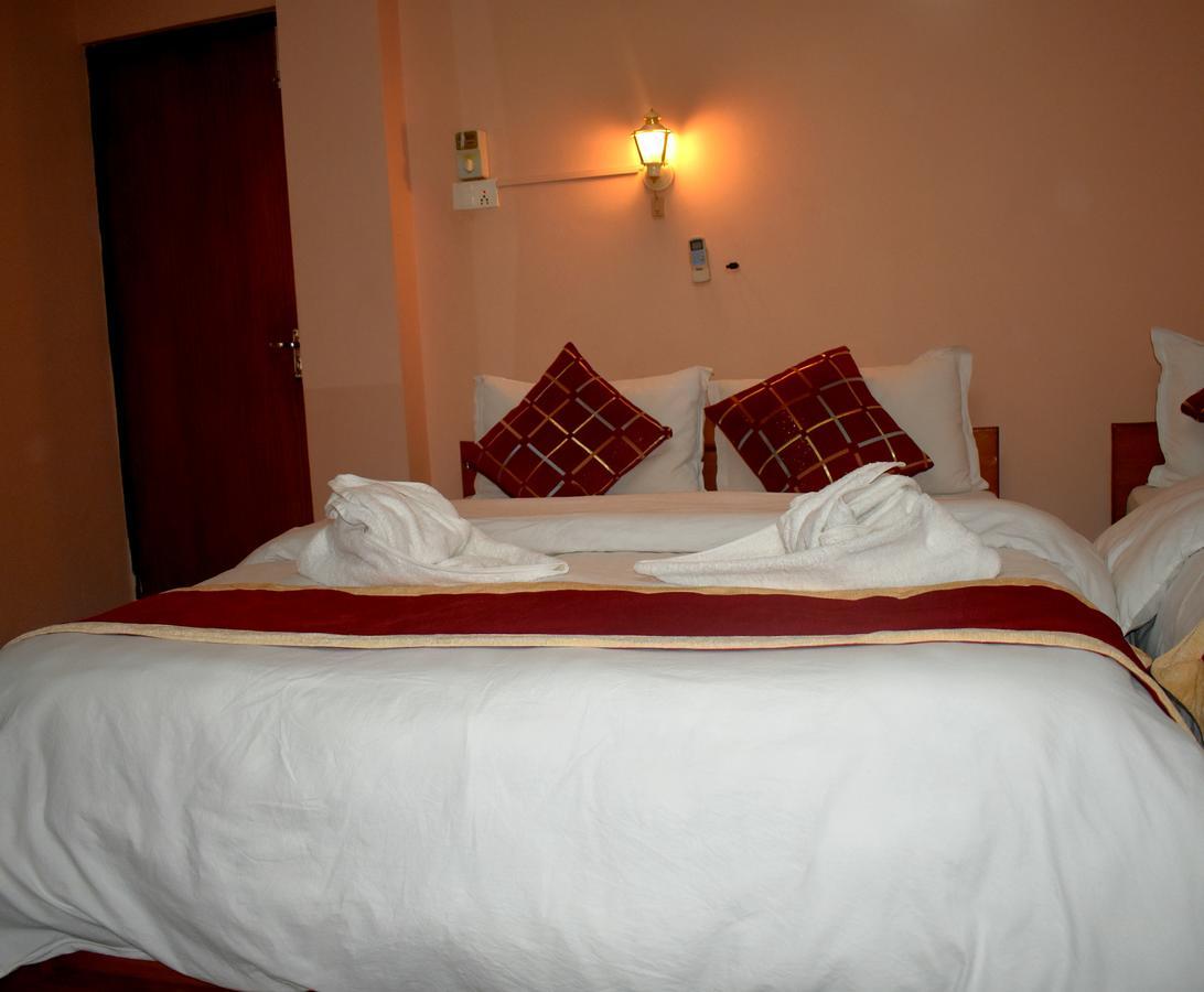 Festoon Hotel Катманду Экстерьер фото