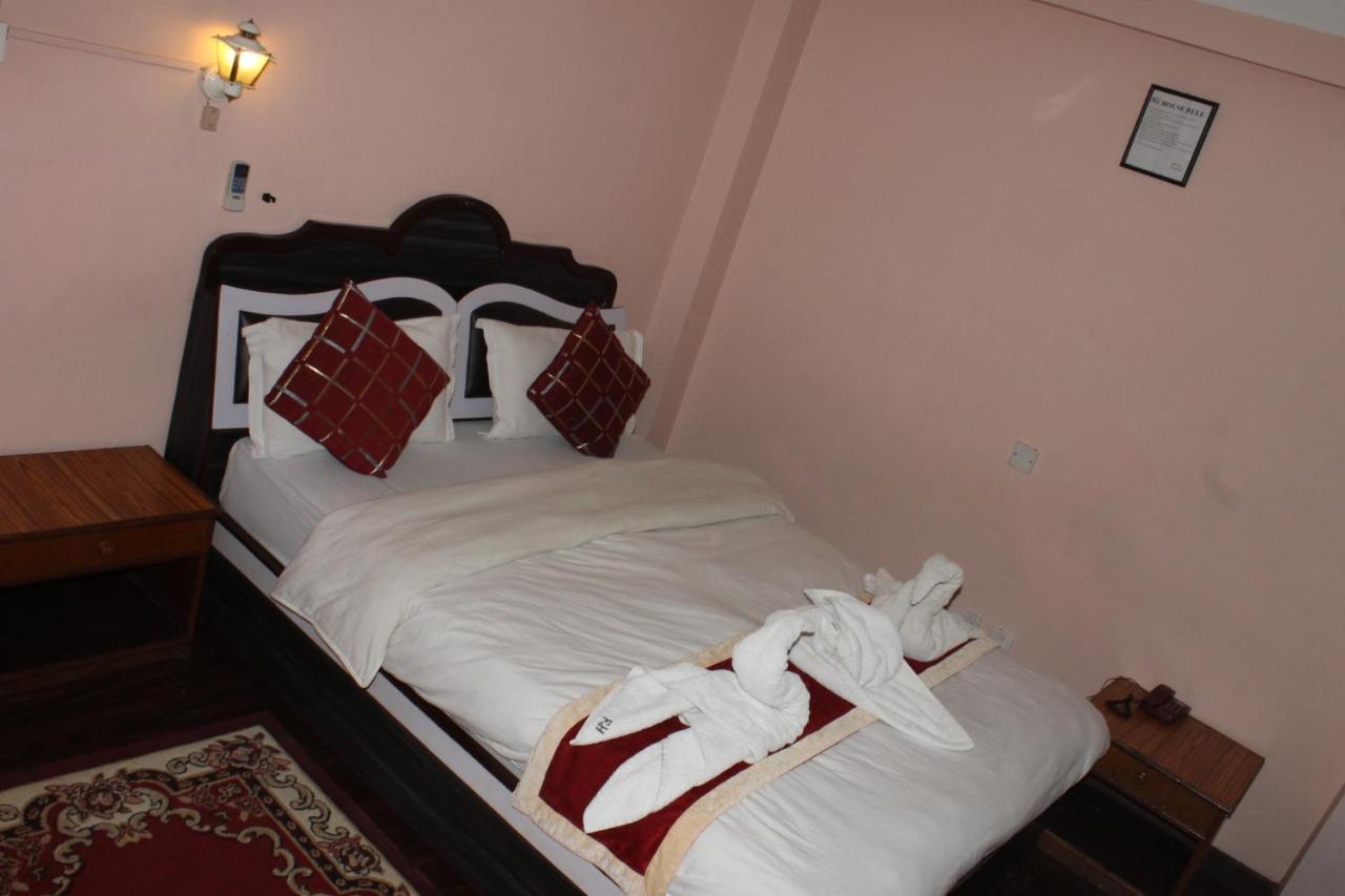 Festoon Hotel Катманду Экстерьер фото