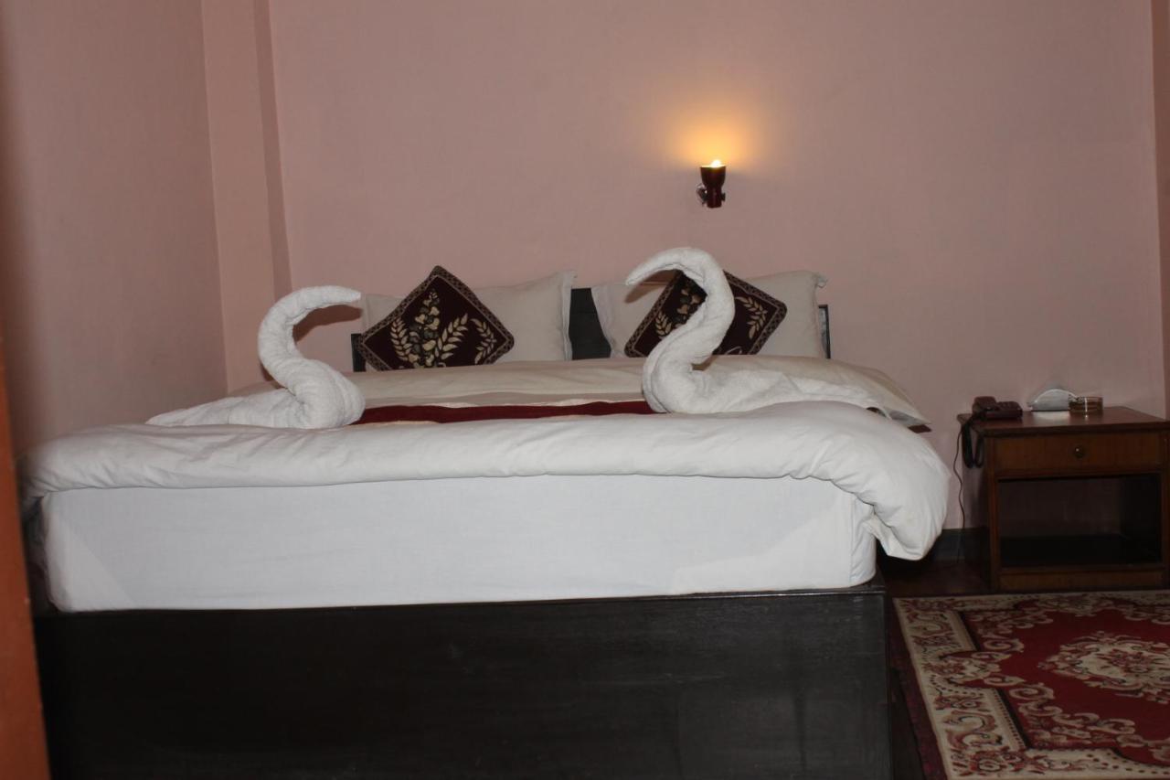 Festoon Hotel Катманду Экстерьер фото
