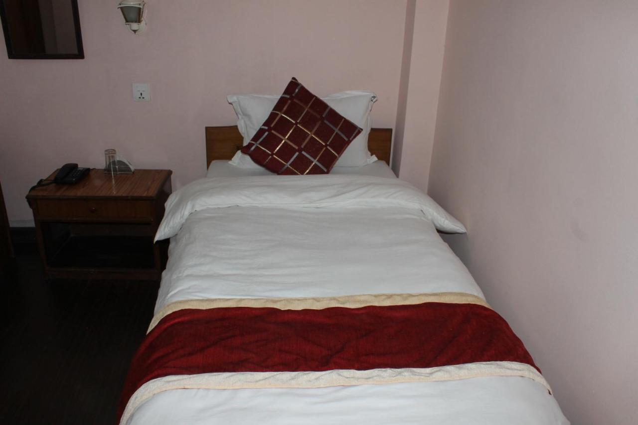 Festoon Hotel Катманду Экстерьер фото