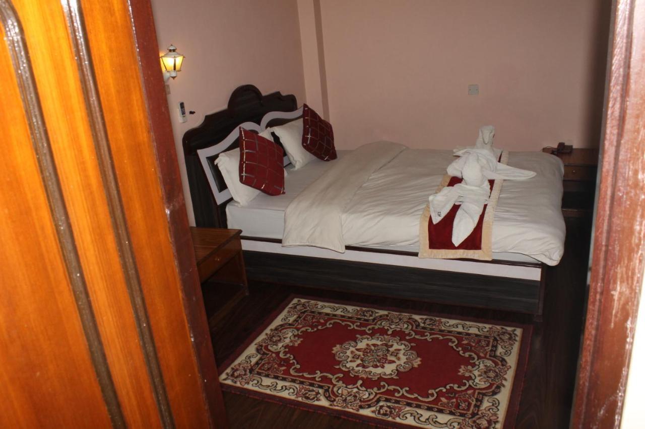 Festoon Hotel Катманду Экстерьер фото