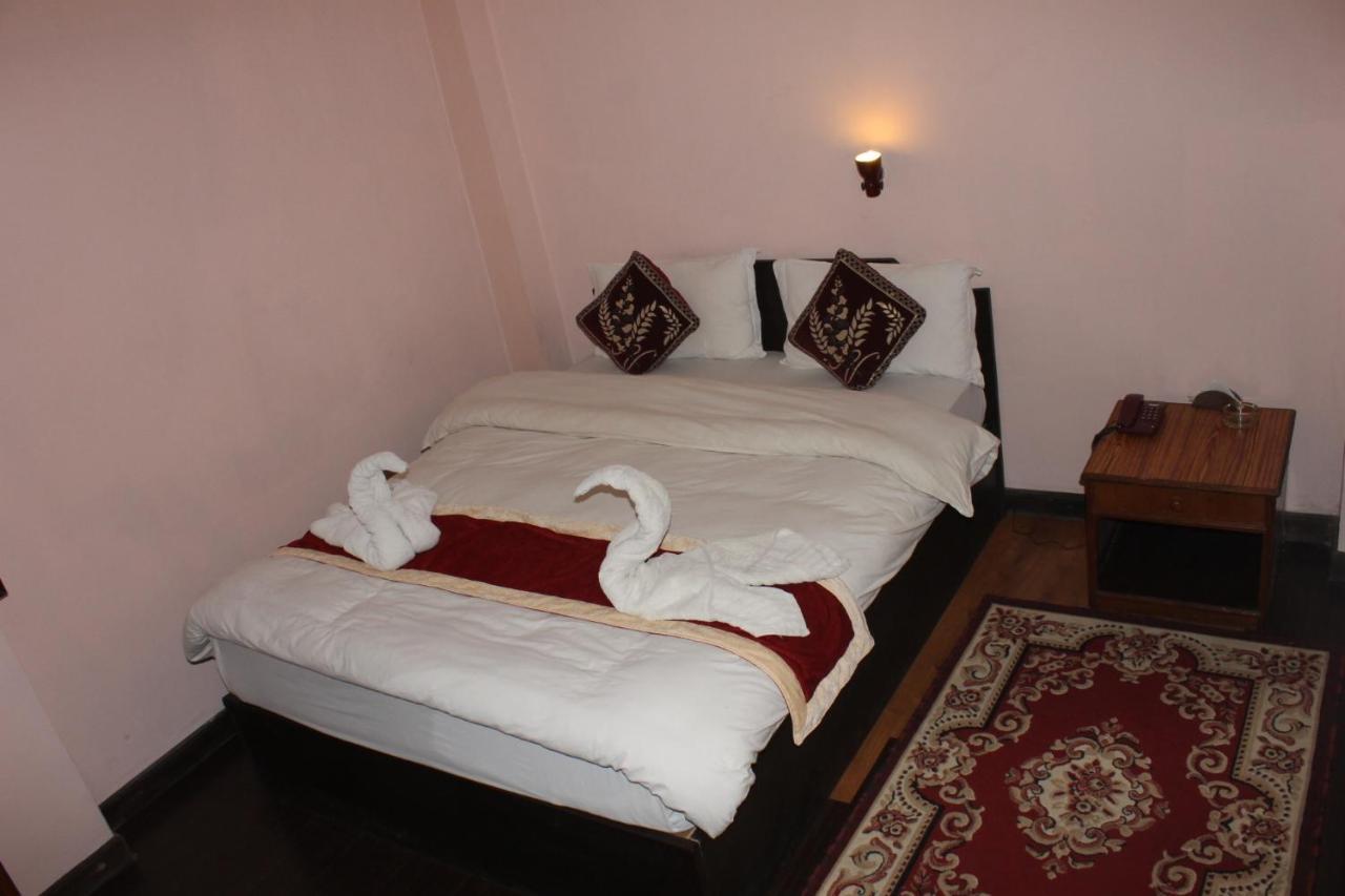 Festoon Hotel Катманду Экстерьер фото